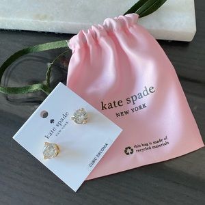 NWT Kate spade ♠️ cubic zirconia earrings with gold setting. With dust bag